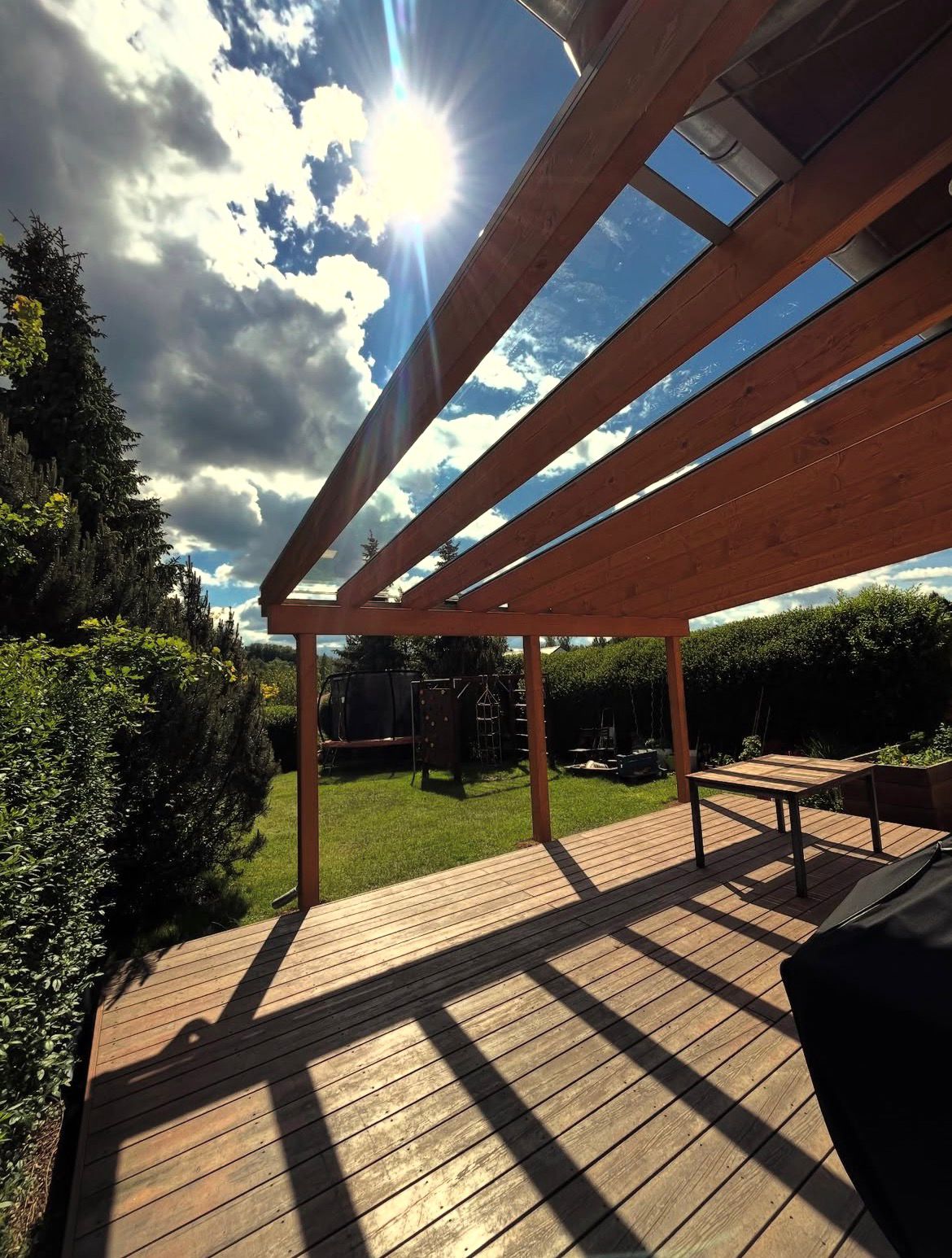 Pergola s dřevěnou terasou — Trapol 3
